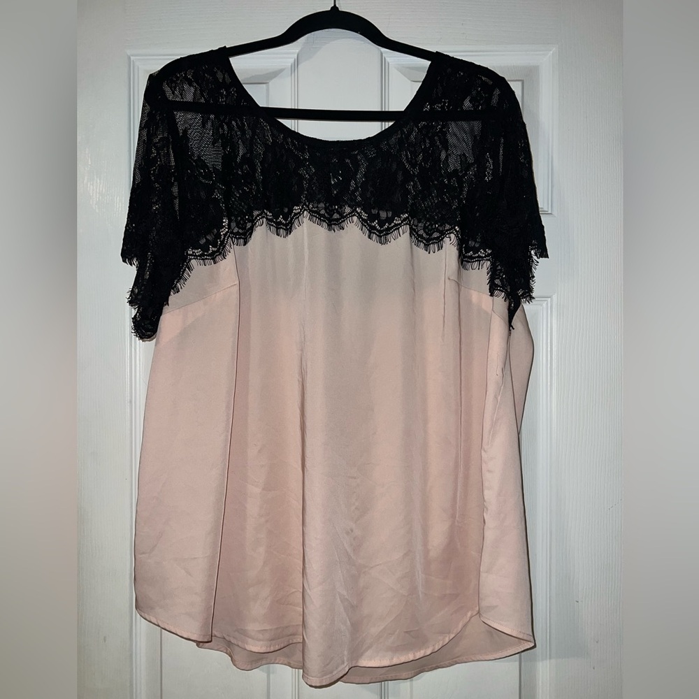 Torrid silky shirt w/ Lace